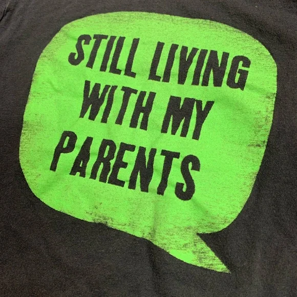 🌿 {OshKosh} “Still Living With My Parents” Tee 7 - Picture 3 of 6